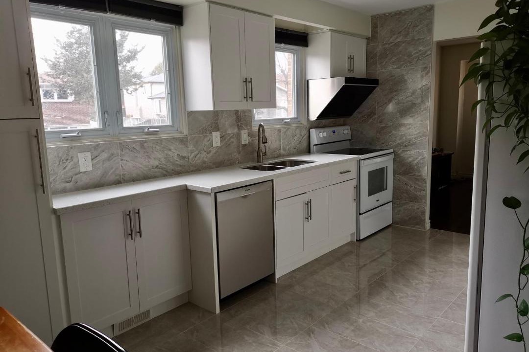 Photo of Kitchen in Bayview Woods - Steeles