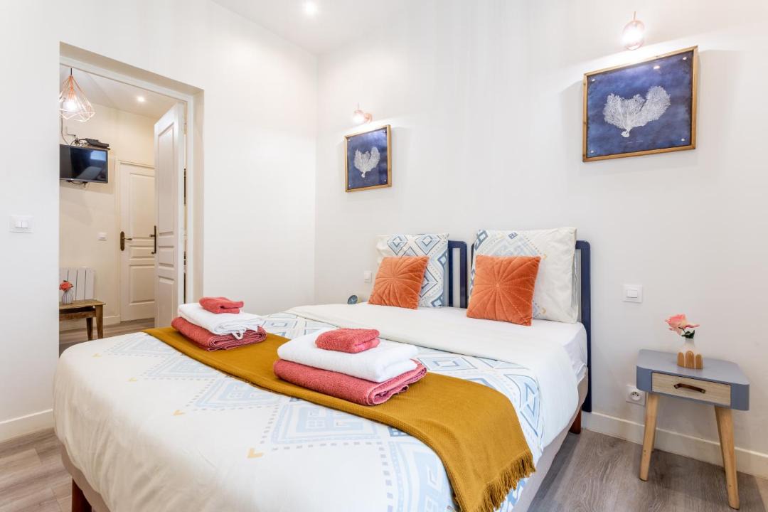Photo of Bedroom in Les Puces de Saint-Ouen
