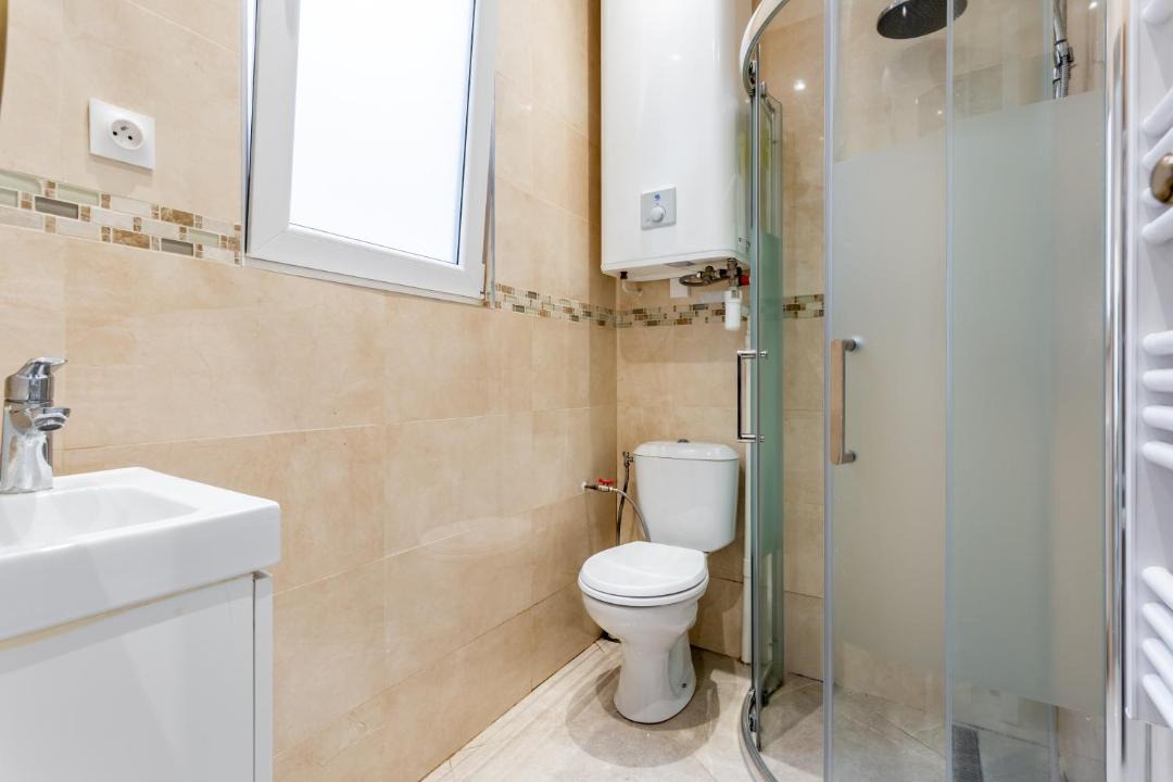 Photo of Bathroom in Les Puces de Saint-Ouen