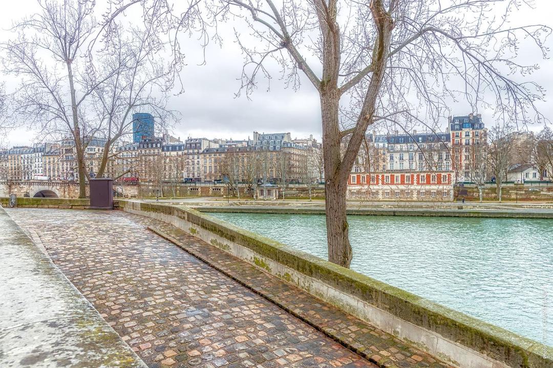 Photo of Others in Notre Dame
