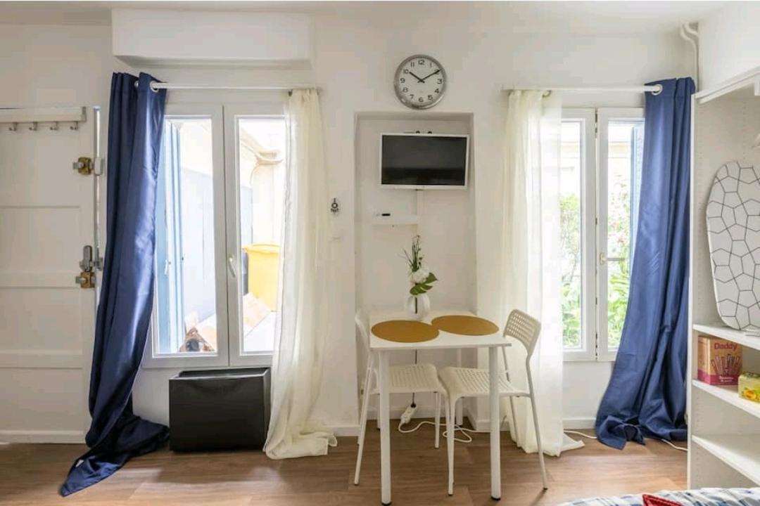 Photo of Livingroom in Puteaux