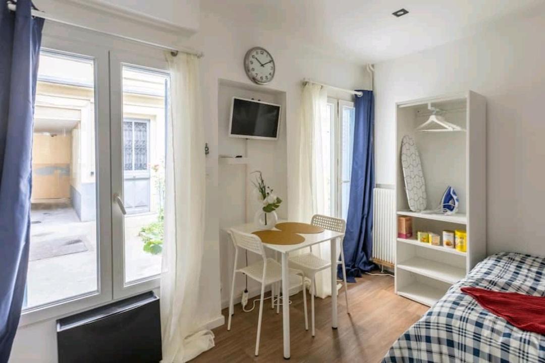 Photo of Livingroom in Puteaux