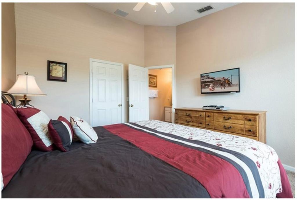 Photo of Bedroom in Windsor Hills