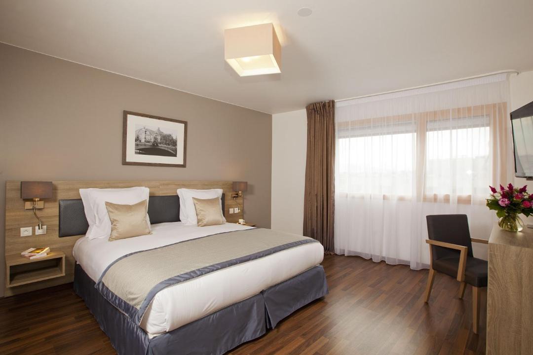 Photo of Bedroom in Issy-les-Moulineaux