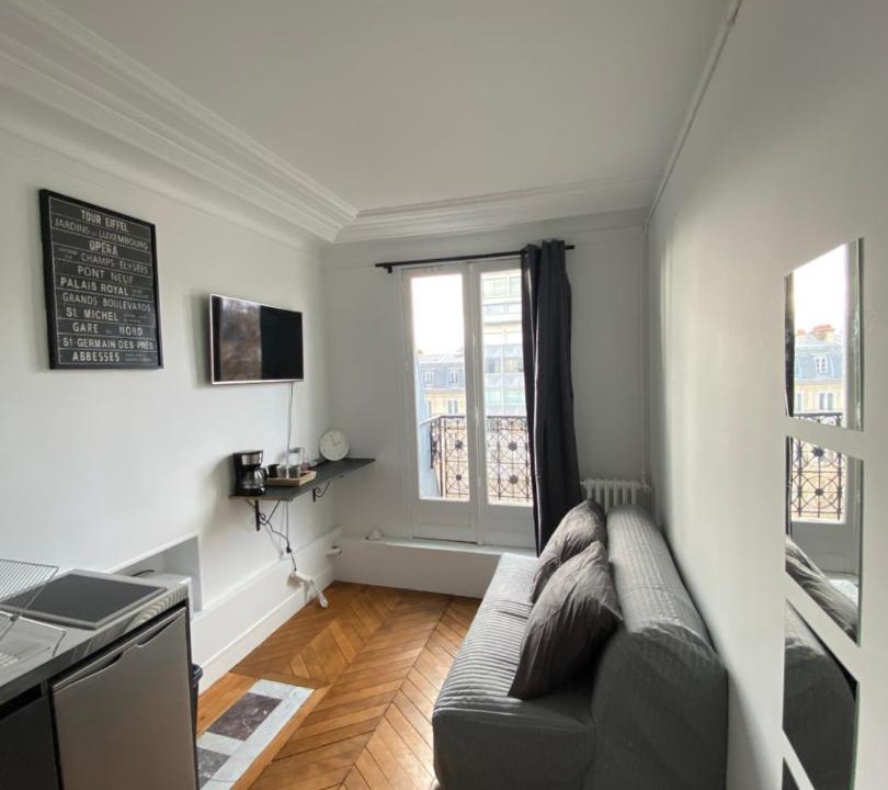 Photo of Livingroom in Champs-Elysees