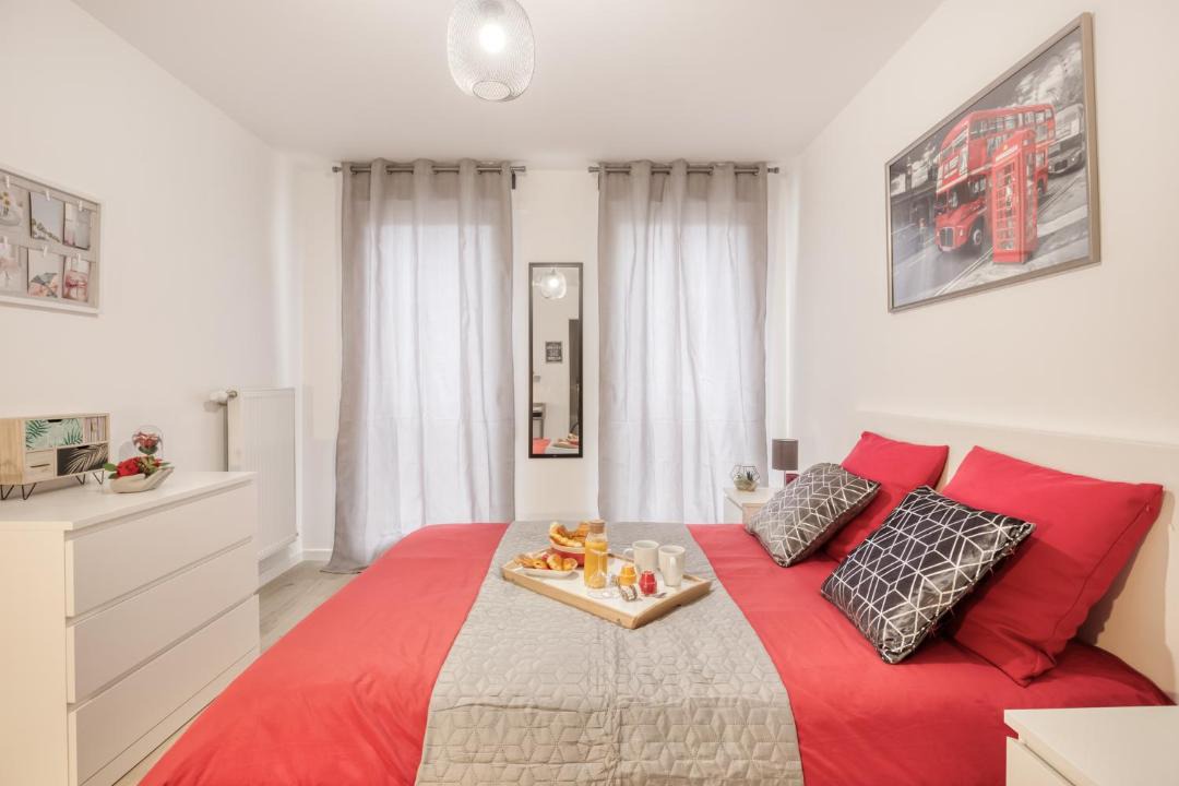 Photo of Bedroom in Bagnolet