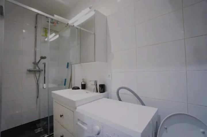 Photo of Bathroom in Saint-Ouen