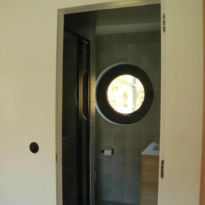Photo of Bathroom in Puteaux