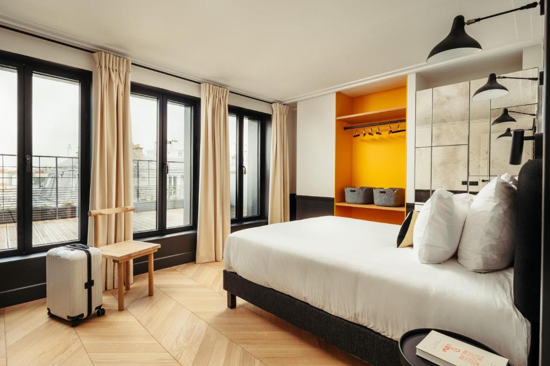 Photo of Bedroom in 7th Arrondissement