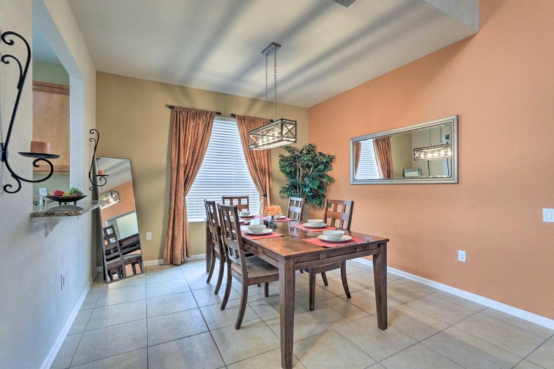 Photo of Livingroom in Windsor Hills