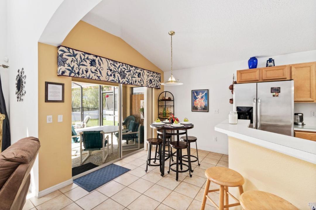 Photo of Livingroom in Seasons