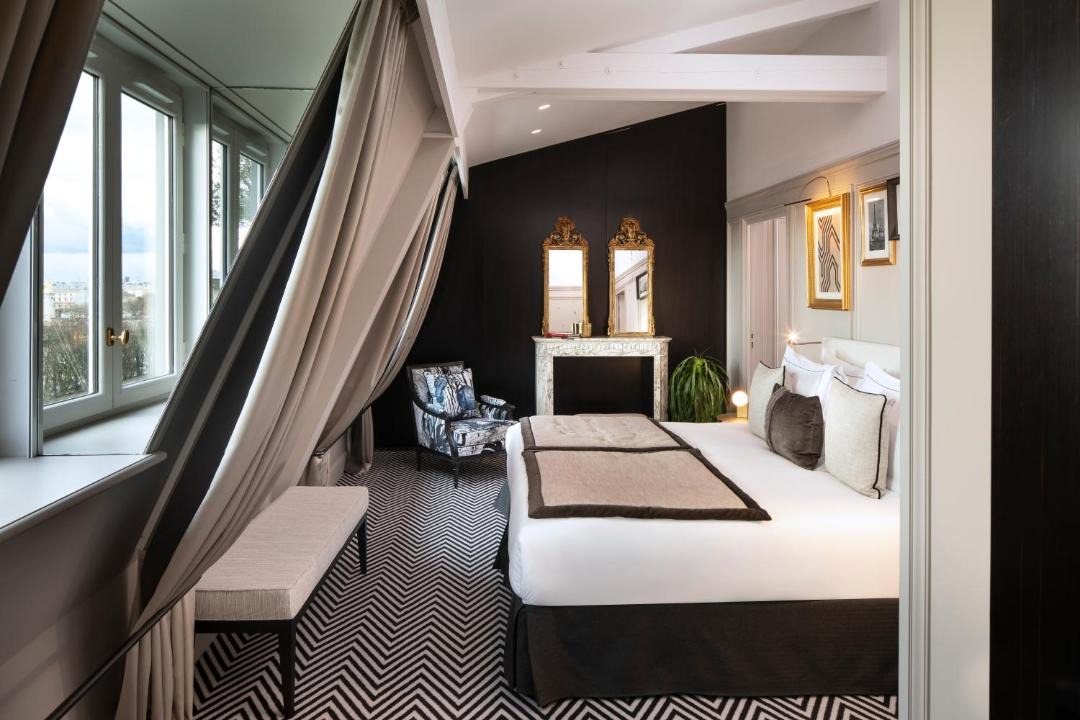 Photo of Bedroom in Champs-Elysees