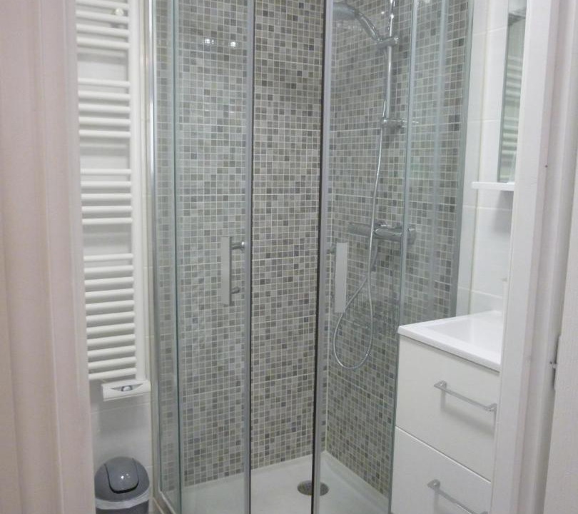 Photo of Bathroom in Centre