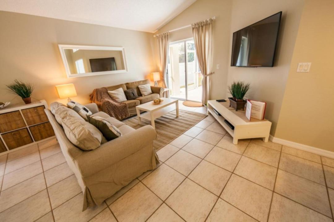Photo of Livingroom in Haines City