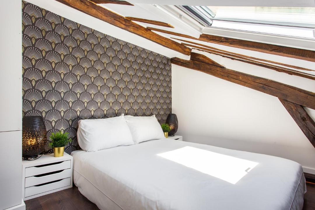 Photo of Bedroom in 9th Arrondissement