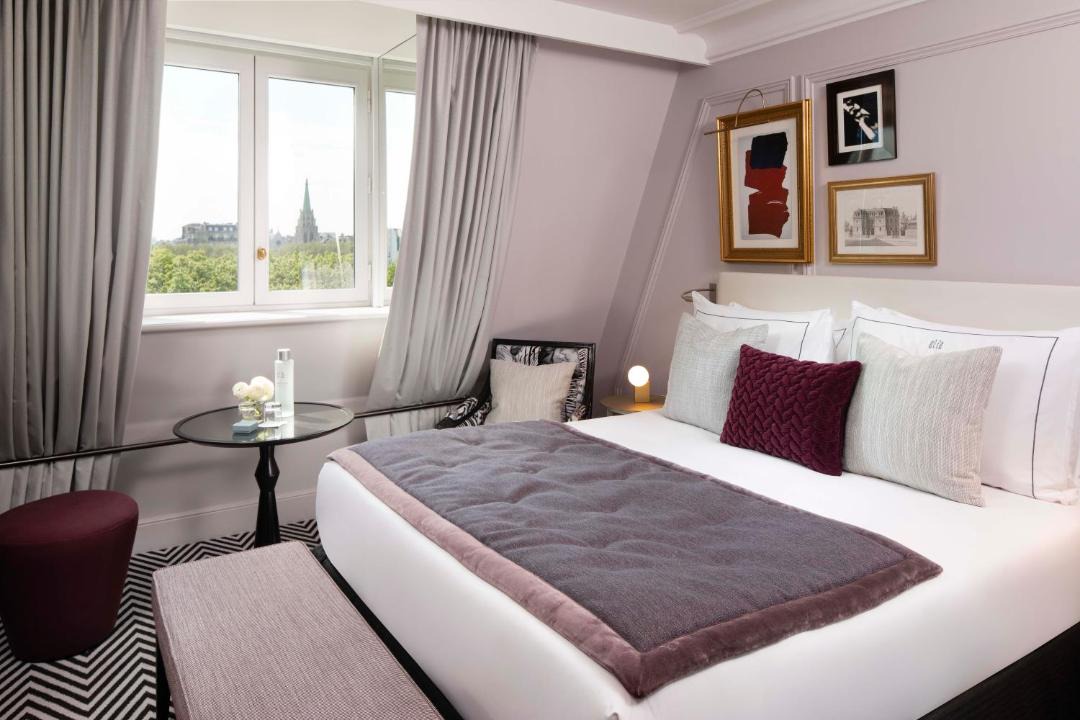 Photo of Bedroom in Champs-Elysees