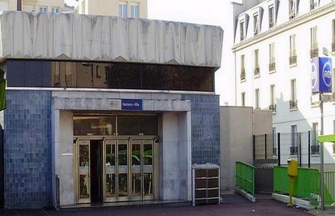 Photo of Buildings in Centre