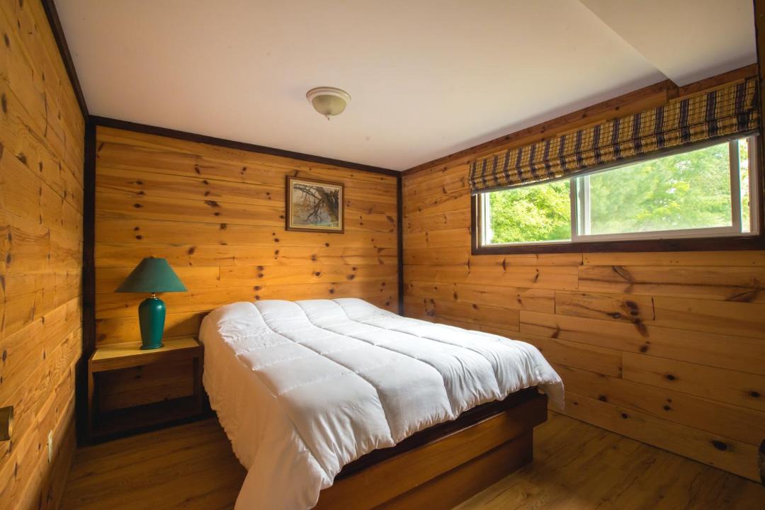 Photo of Bedroom in Minden Hills