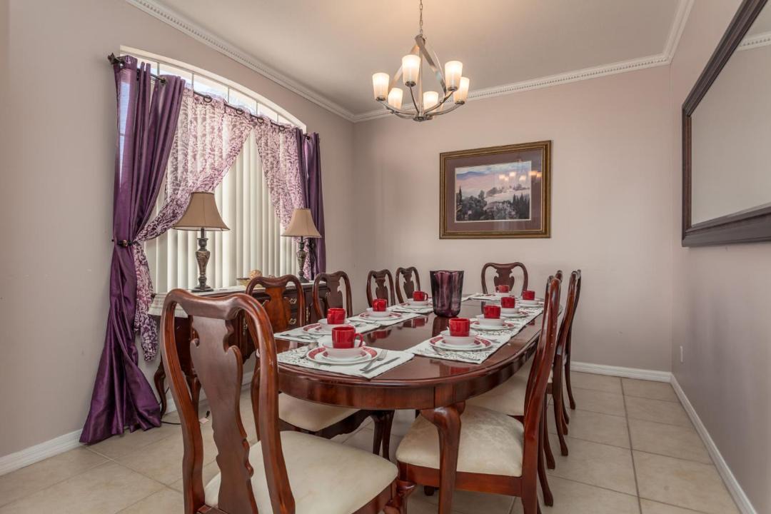 Photo of Livingroom in Lake Davenport Estates