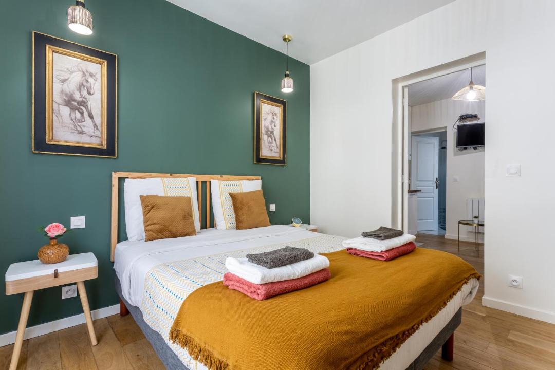 Photo of Bedroom in Les Puces de Saint-Ouen