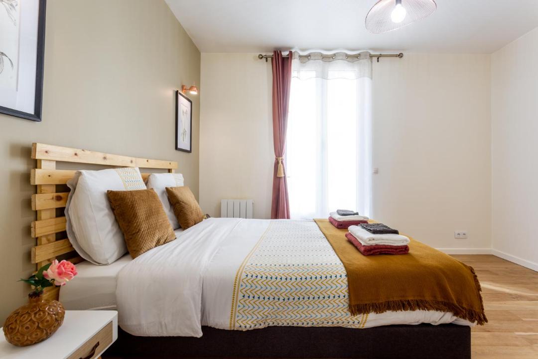 Photo of Bedroom in Les Puces de Saint-Ouen