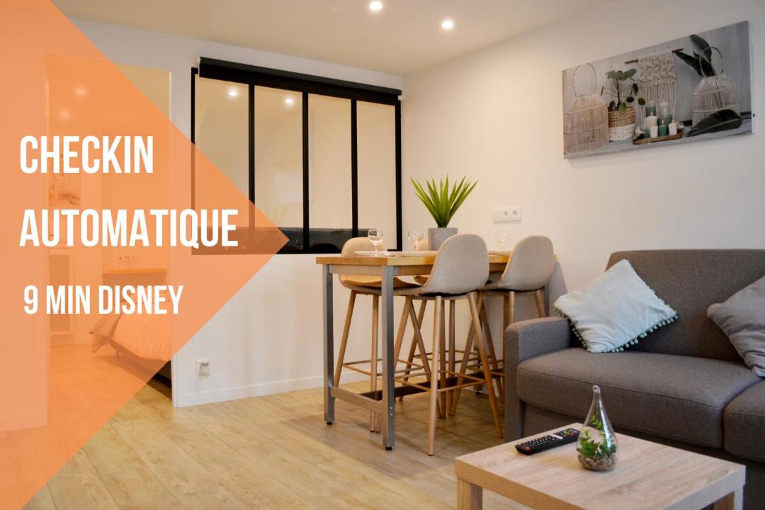 Photo of Livingroom in Villeneuve-le-Comte