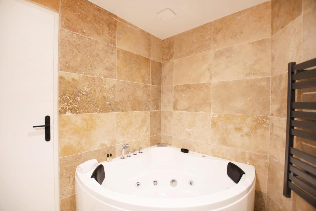 Photo of Bathroom in Quartier de la Porte-Saint-Denis
