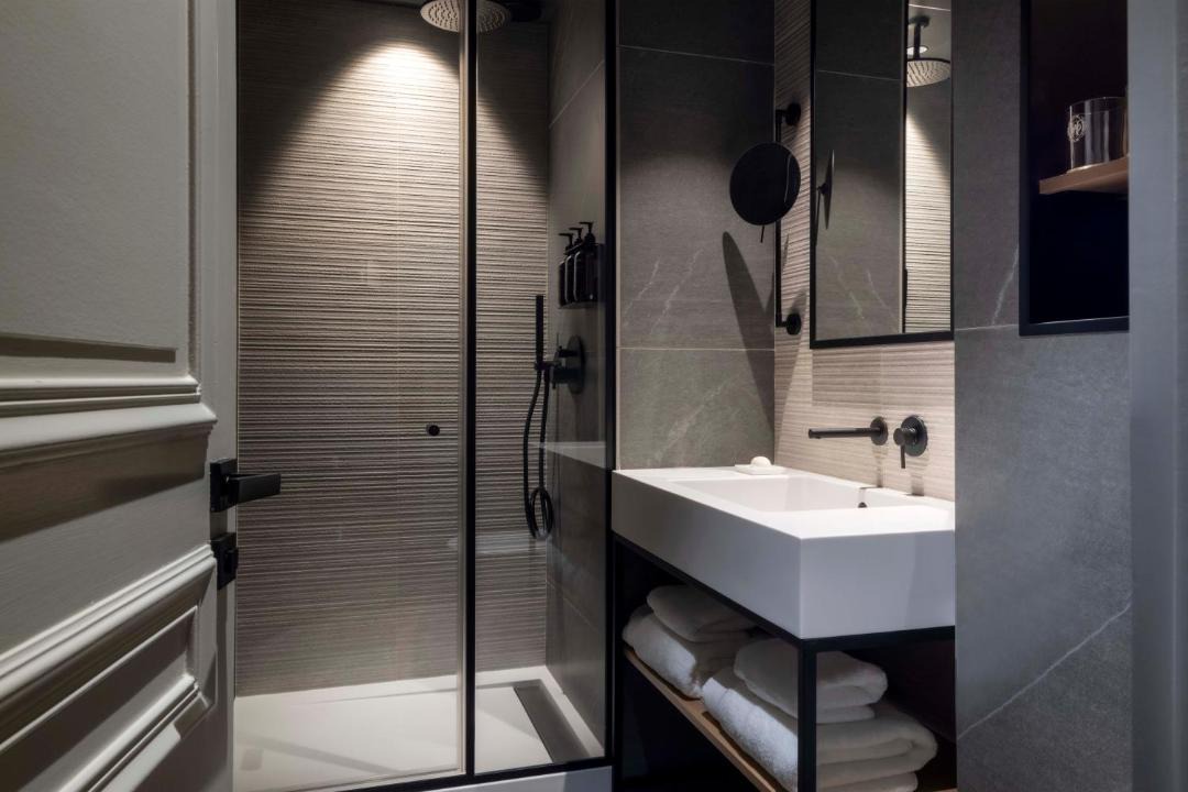 Photo of Bathroom in Notre-Dame-des-Champs