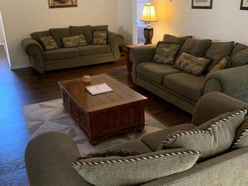 Photo of Livingroom in Sandy Ridge