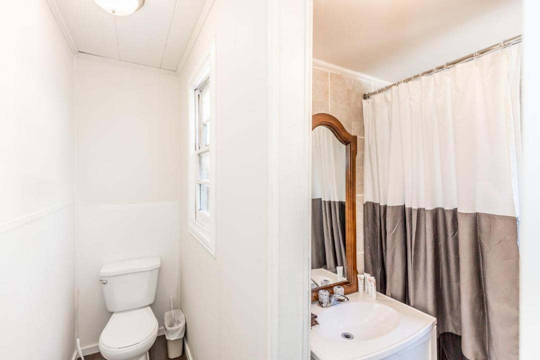 Photo of Bathroom in Wasaga Beach