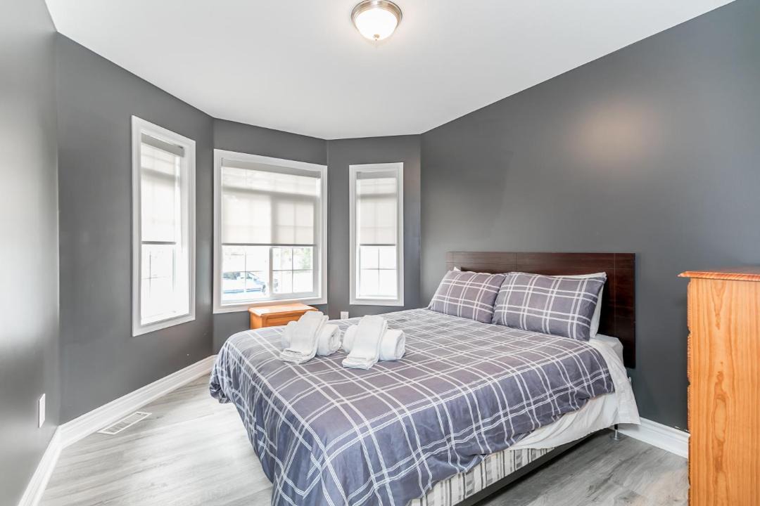 Photo of Bedroom in Wasaga Beach