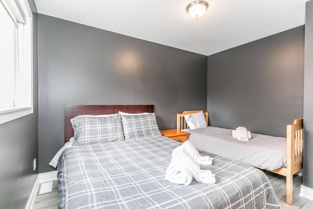 Photo of Bedroom in Wasaga Beach