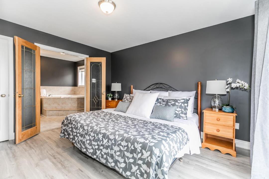 Photo of Bedroom in Wasaga Beach