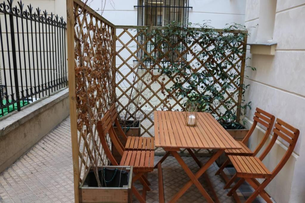 Photo of Patio Balcony in Quartier de la Salpetriere
