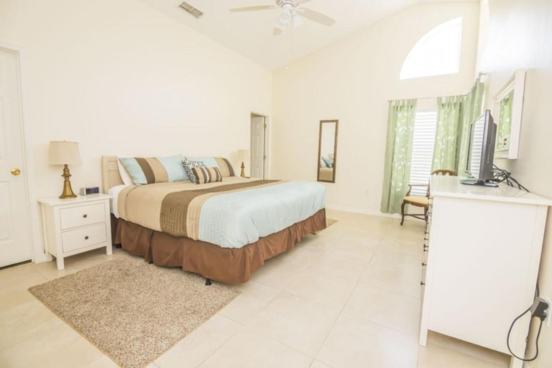 Photo of Bedroom in Creekside