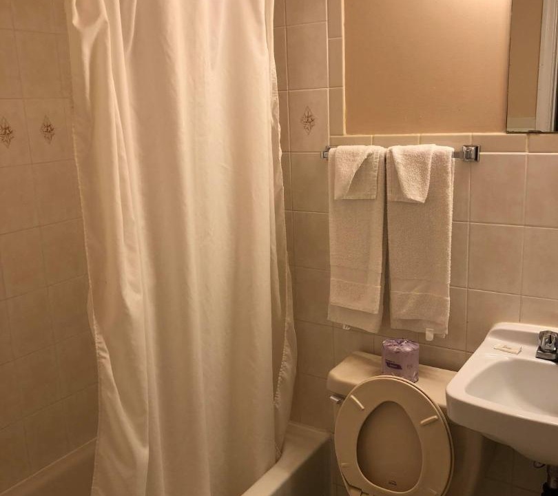 Photo of Bathroom in Niagara Falls