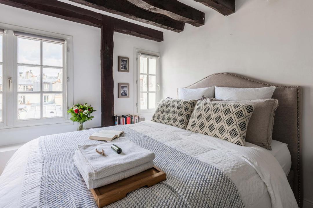 Photo of Bedroom in 5th Arrondissement
