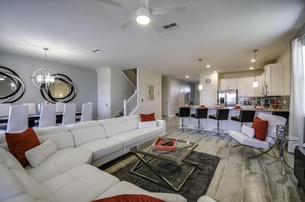 Photo of Livingroom in Davenport
