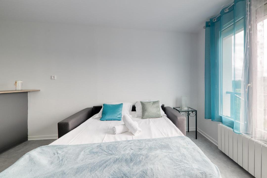 Photo of Bedroom in Magny-le-Hongre
