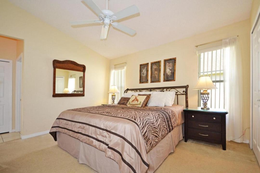 Photo of Bedroom in Windsor Palms