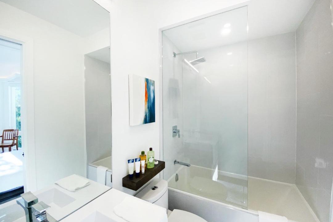 Photo of Bathroom in Cabbagetown South