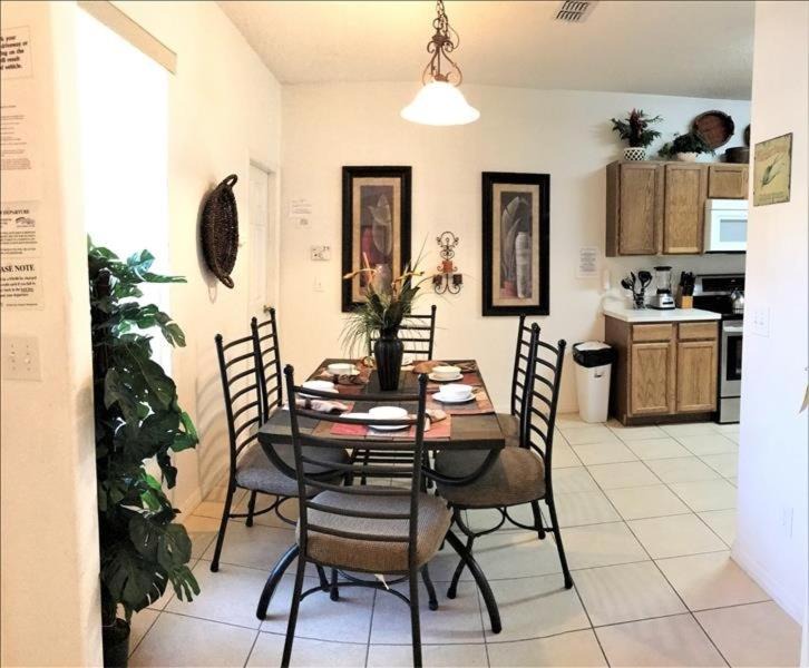 Photo of Livingroom in Sunset Ridge