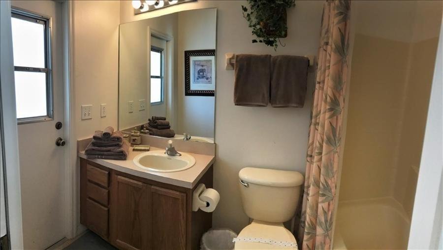 Photo of Bathroom in Sunset Ridge