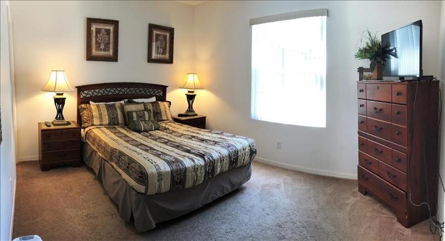 Photo of Bedroom in Sunset Ridge