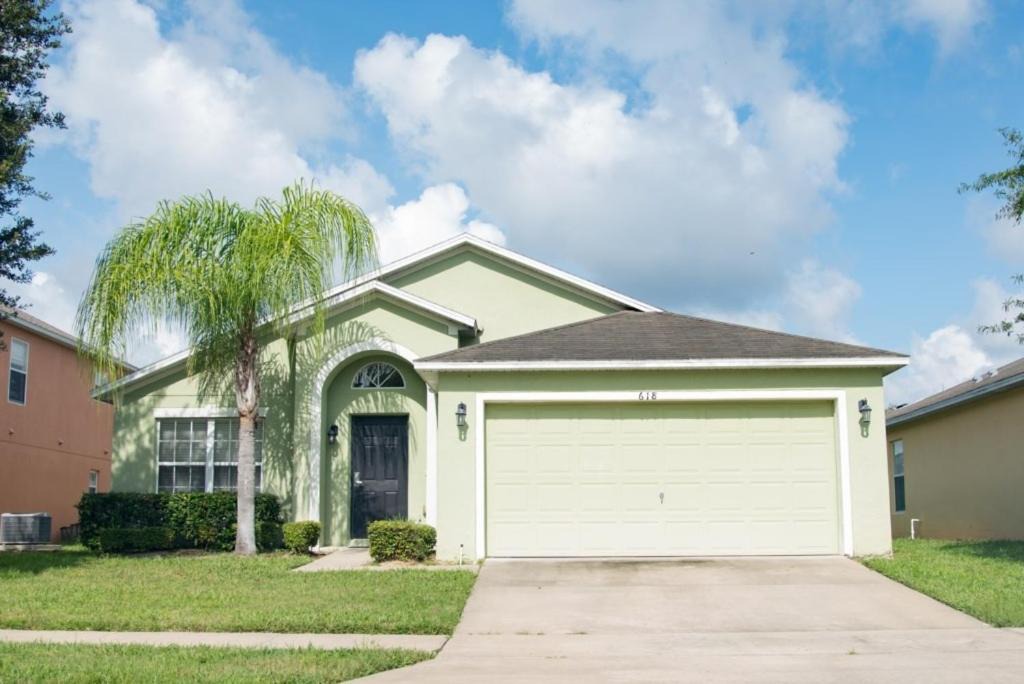 Photo of Buildings in Sandy Ridge