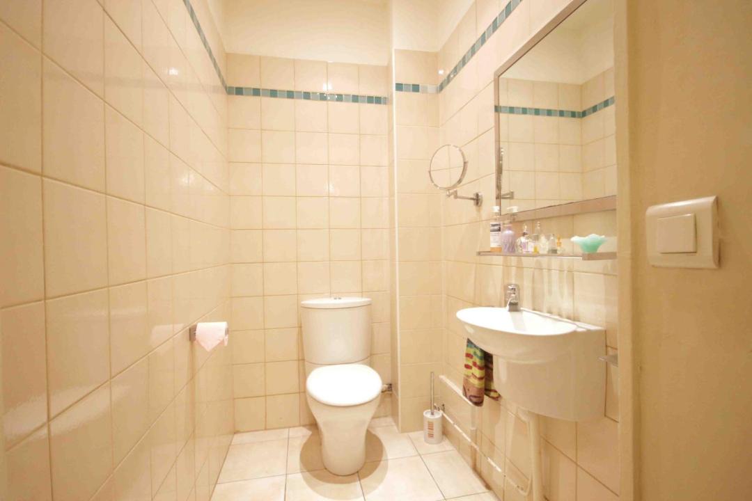 Photo of Bathroom in Quartier de la Plaine-de-Monceaux