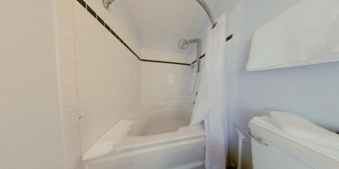 Photo of Bathroom in Craigleith