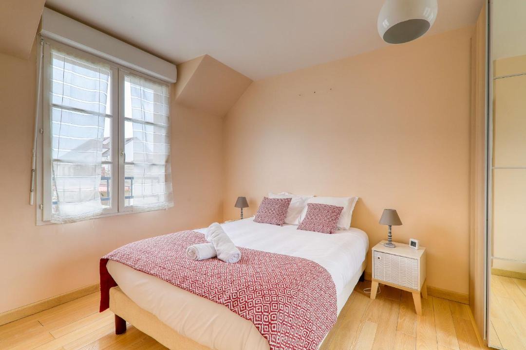 Photo of Bedroom in Magny-le-Hongre