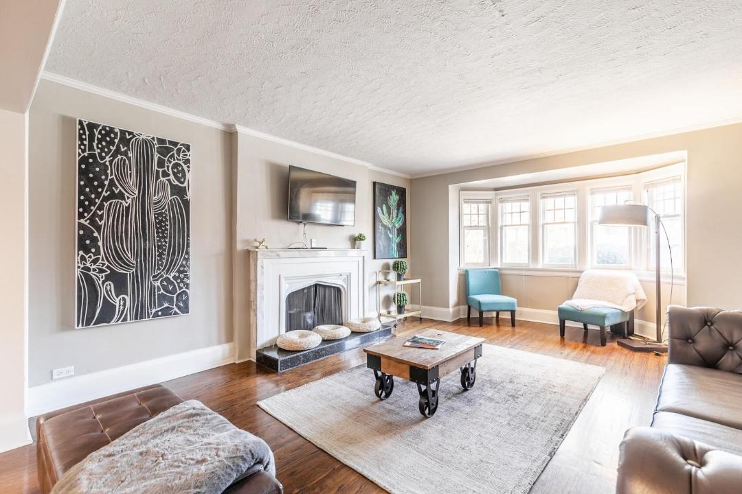 Photo of Livingroom in Chaplin Estates