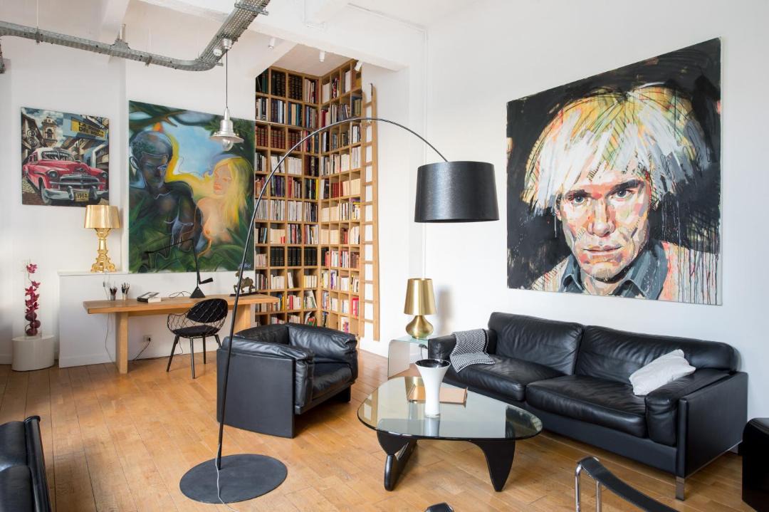 Photo of Livingroom in Archives